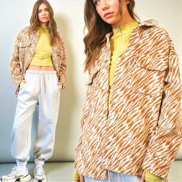 Zebra Print Snap Down Long Sleeve Shacket Size Large New with Tags - Picture 2 of 9